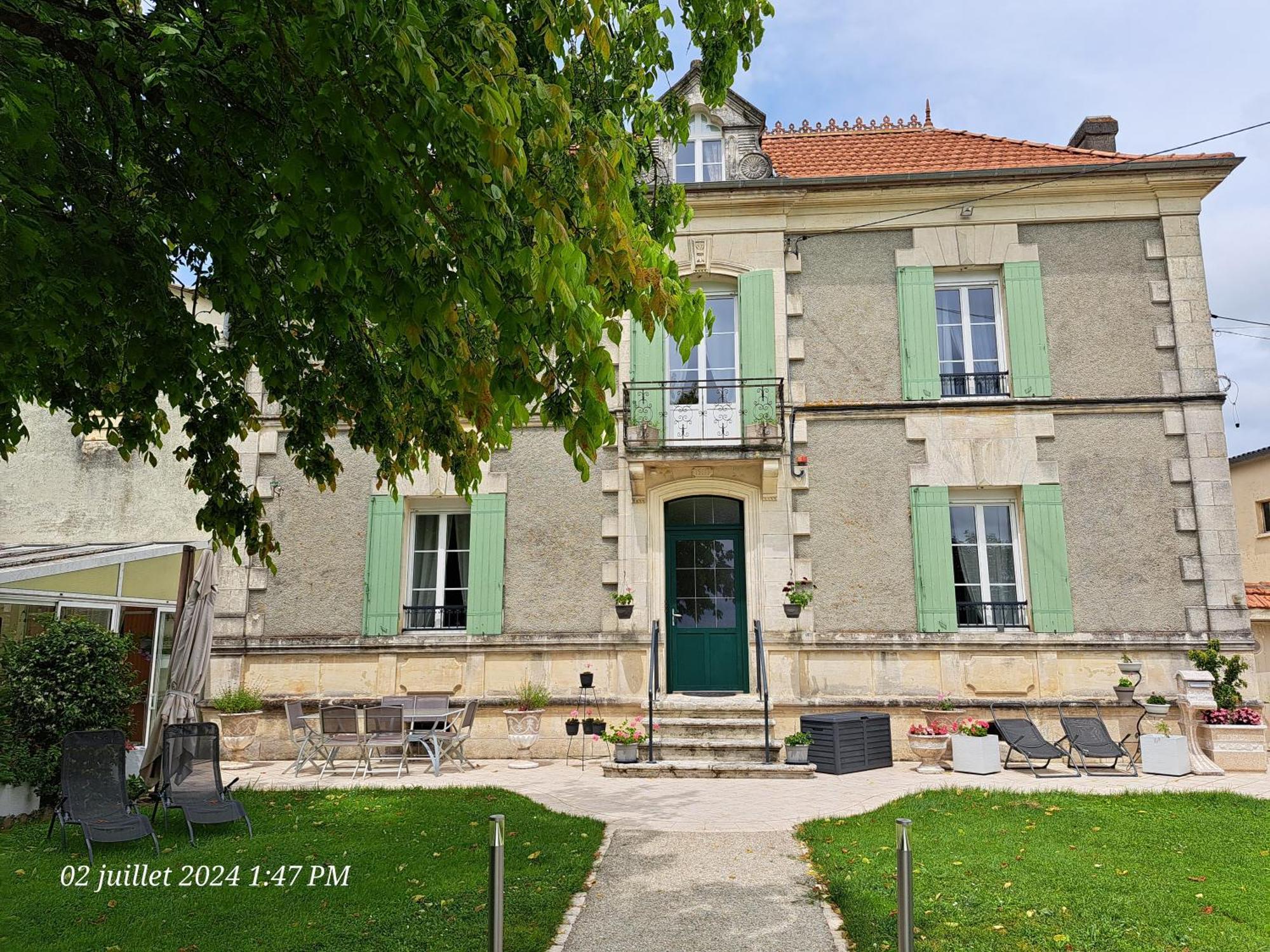 La Metairie Au Milieu Des Vignes Apartment Réaux Exterior foto